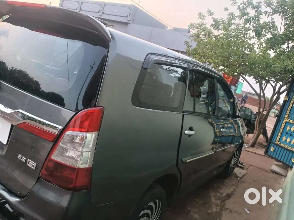Toyota Innova 2010