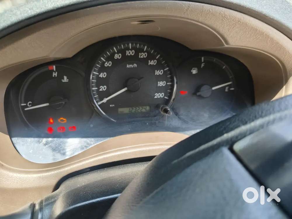 Toyota Innova 2015 Diesel 123000 Km Driven