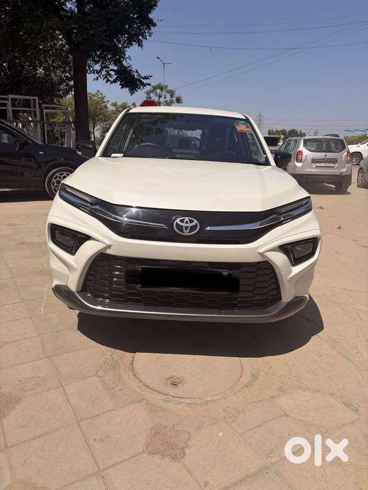 Toyota Urban Cruiser Hyryder E Neodrive Aero Edition, 2025, Petrol