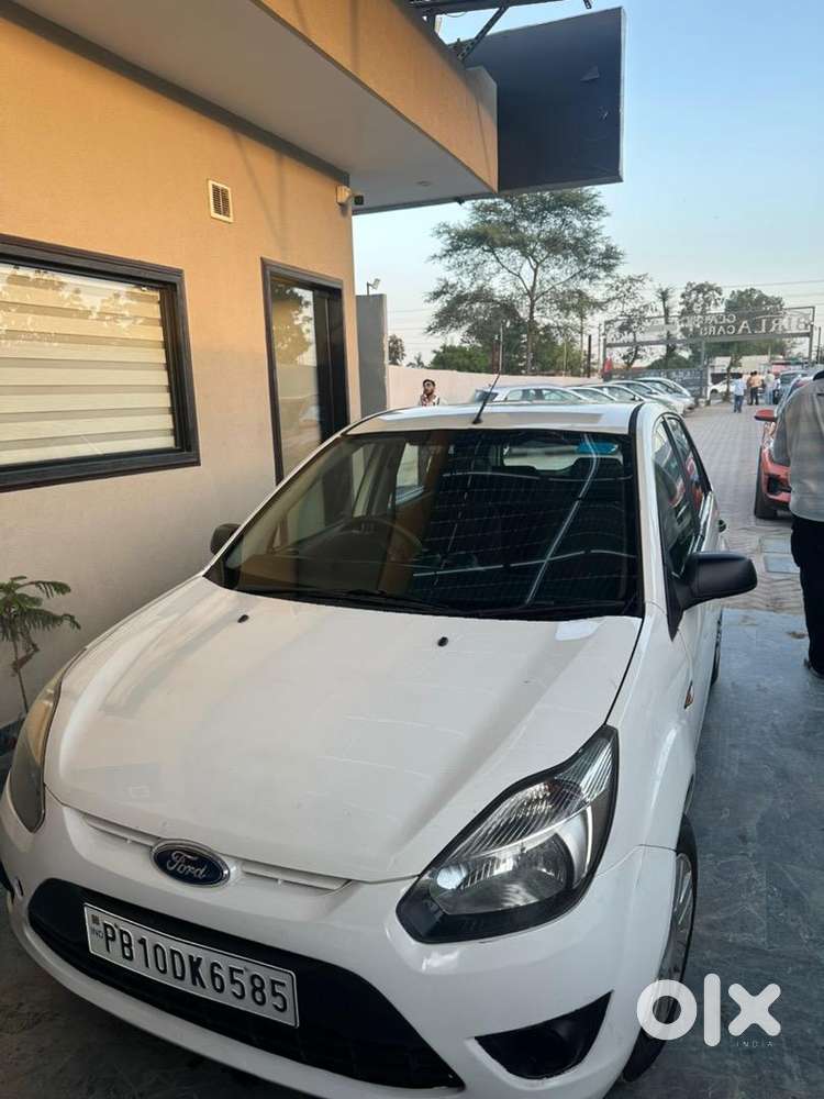 Ford Figo 2012 Petrol 52000 Km Driven