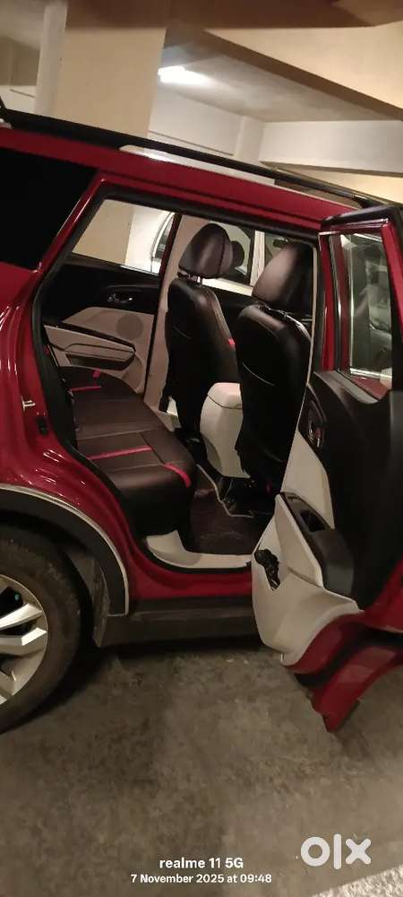 Mahindra Xuv300 2020 Petrol Well Maintained