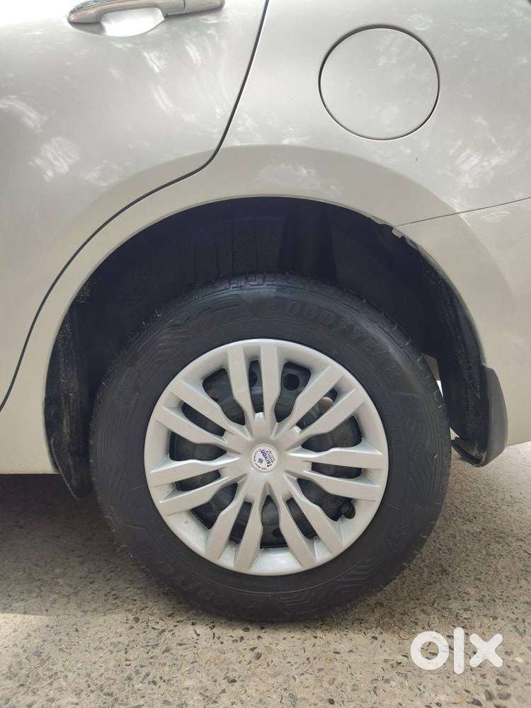 Maruti Suzuki Swift Dzire Vxi(o) Amt, 2018, Petrol