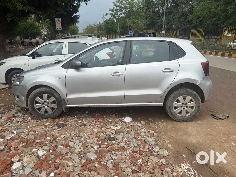 Volkswagen Polo 2012 Petrol 80000 Km Driven