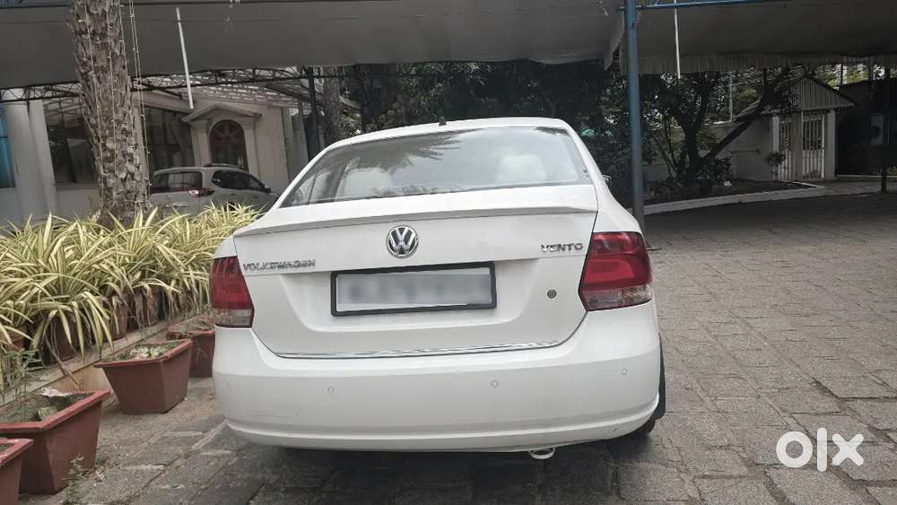 Volkswagen Vento 1.6 Magnific Highline Petrol 2013 Model