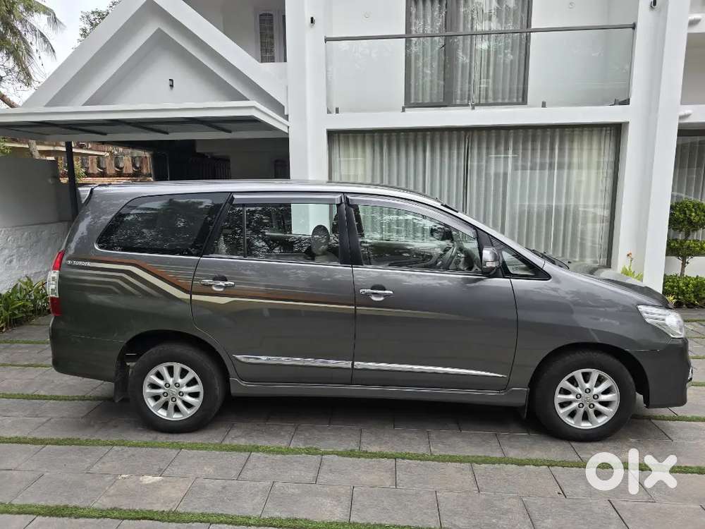 Toyota Innova 2013 Diesel 86000 Km Driven