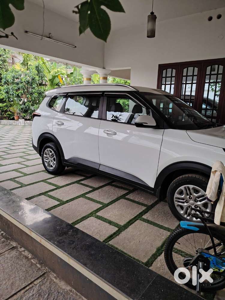 Kia Carens 2023 Model Good Condition