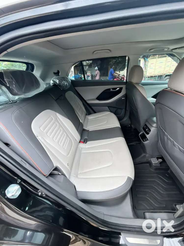 Hyundai Creta Petrol 2025 Manual  Top End
