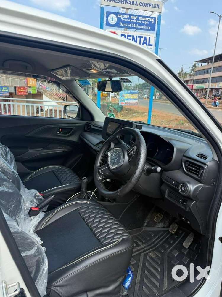 Maruti Suzuki New-gen Swift 2025 Petrol 3500 Km Driven