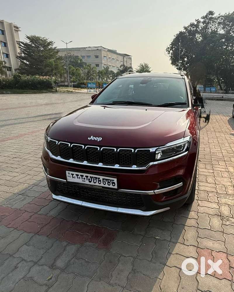 Jeep Meridian 2025 4x2 Mt Longitude  33,050 Km  Red  Like New