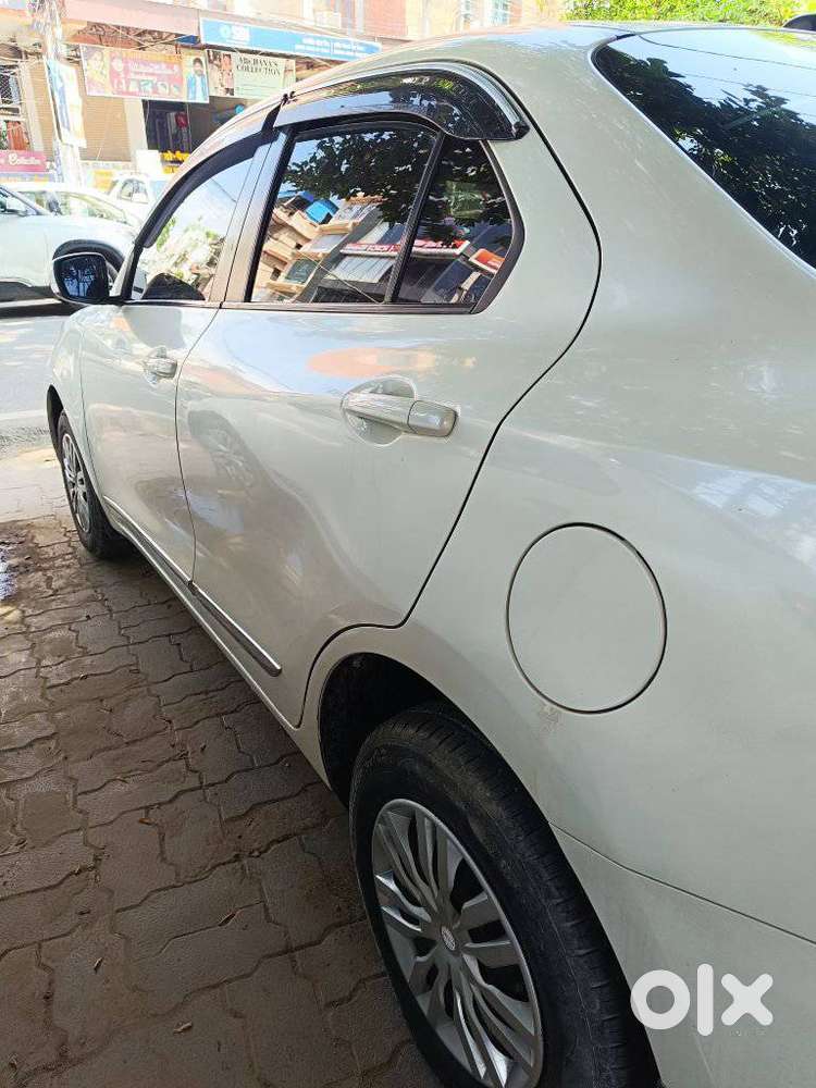 Maruti Suzuki Dzire 1.2 Vxi, 2023, Petrol