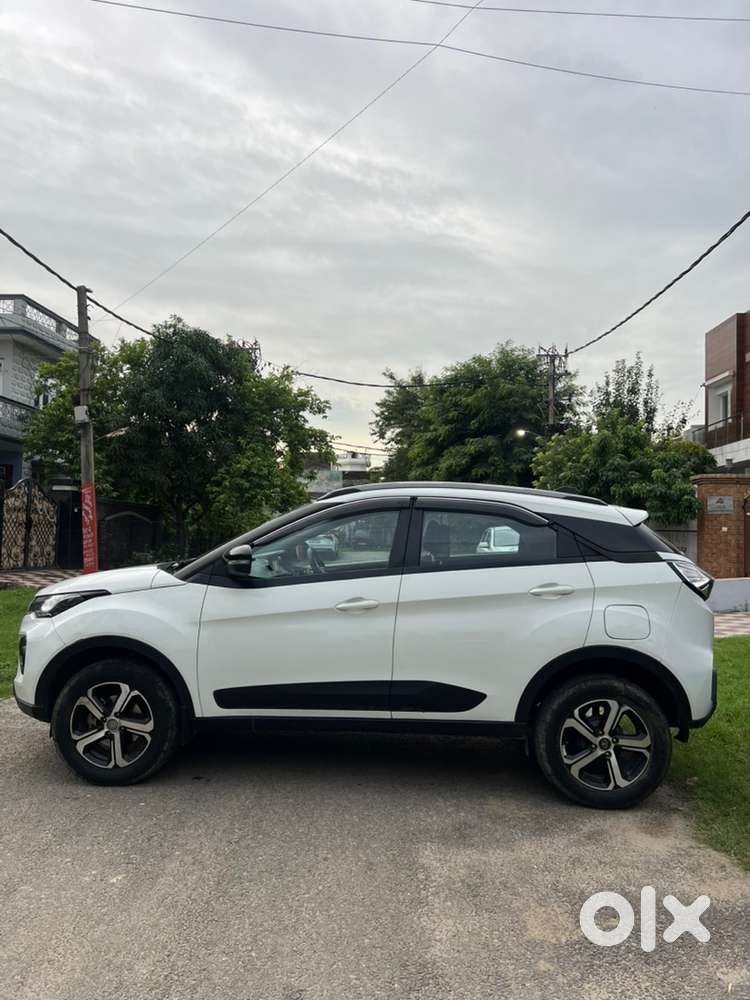 Tata Nexon 2023 Petrol