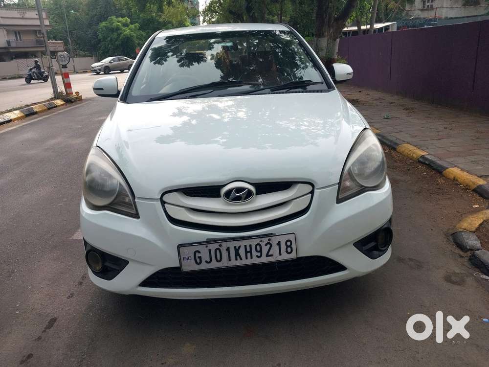 Hyundai Verna Fluidic 1.6 Crdi Sx Opt, 2011, Diesel