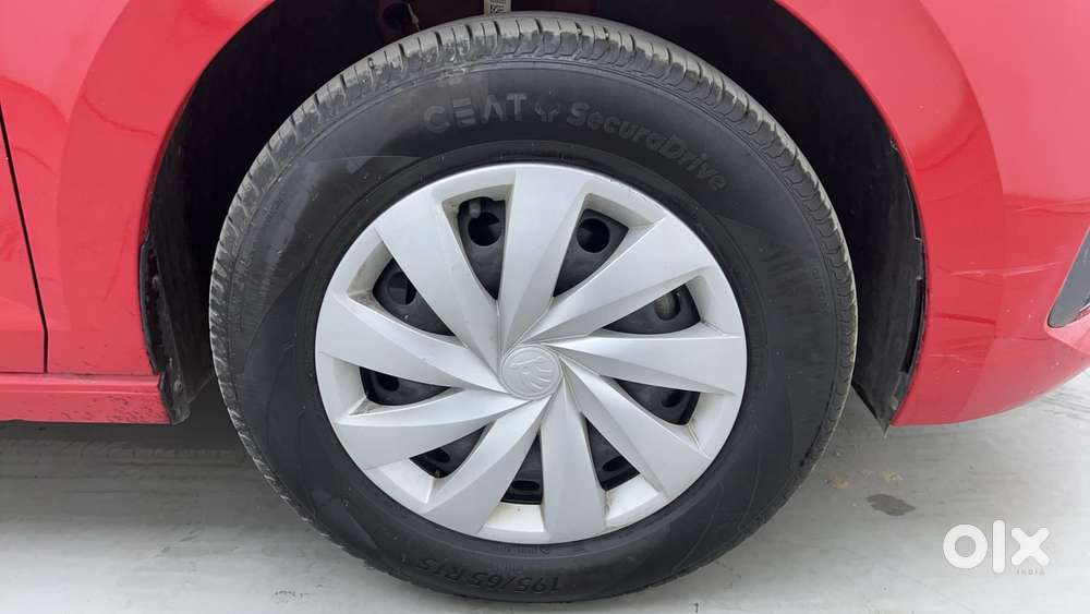 Skoda Slavia Active 1.0l Tsi Mt, 2023, Petrol
