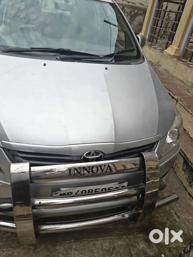 Toyota Innova Gx Petrol 2013