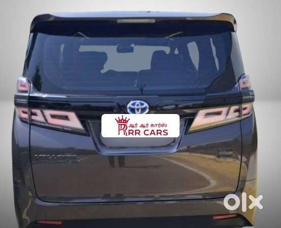 Toyota Vellfire 2.5 Executive Lounge, 2021, Petrol