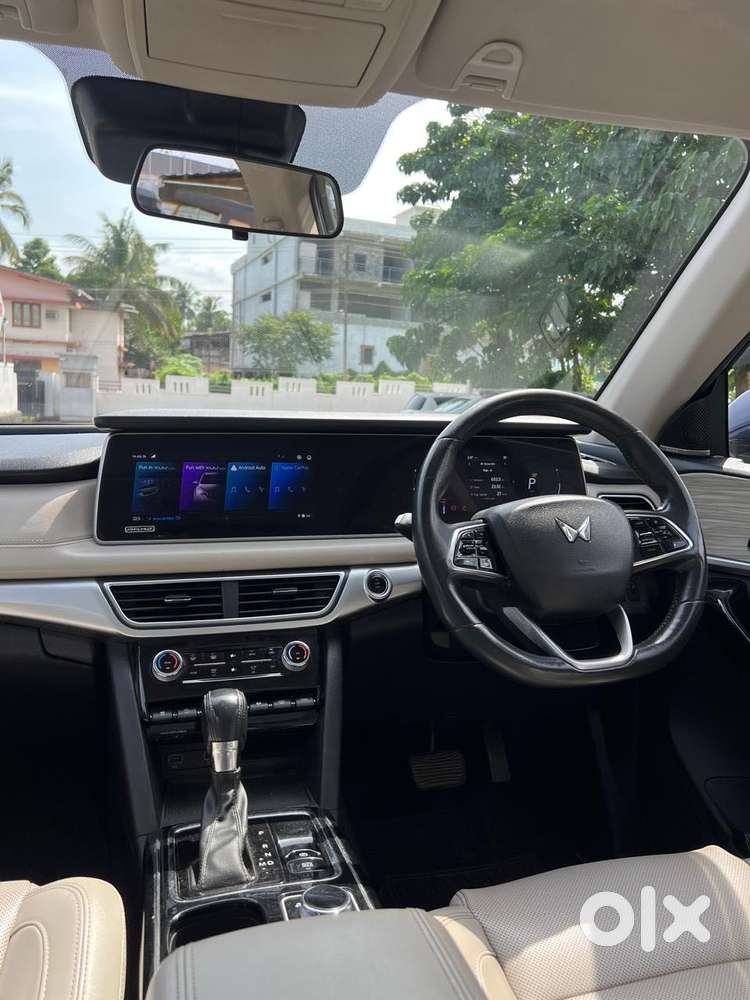 Mahindra Xuv700 2.2 Ax 7 Diesel At Str Awd, 2021, Diesel