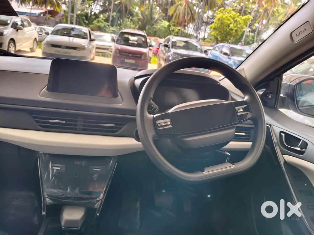 Tata Nexon Pure (s) 1.2 Petrol 6amt, 2024, Petrol