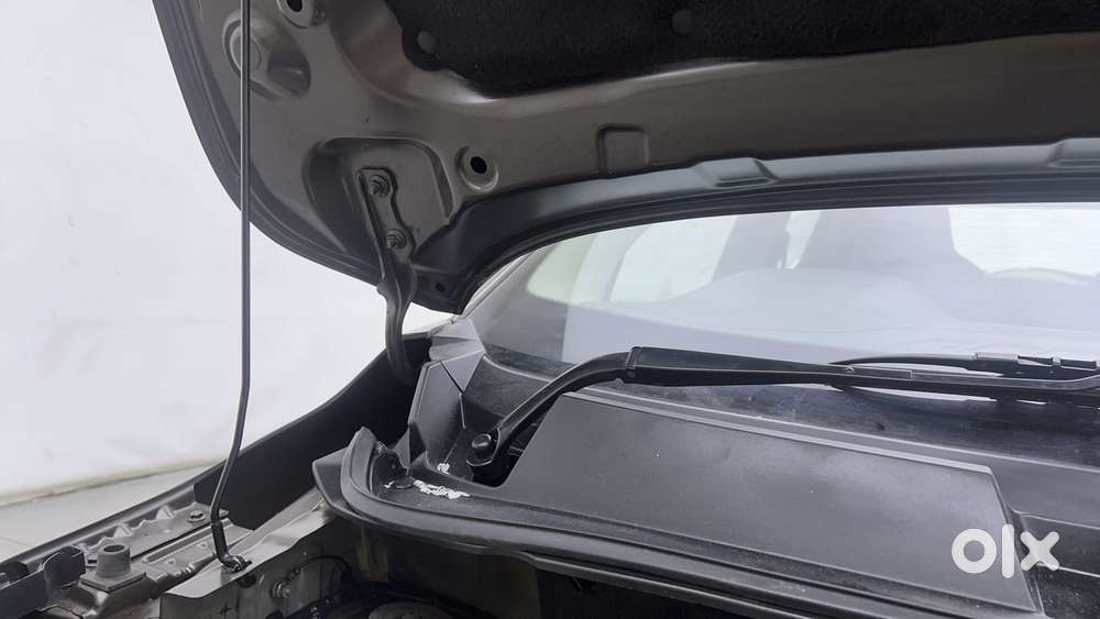 Renault Triber Rxz, 2022, Petrol