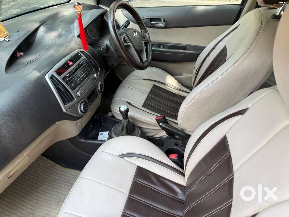Hyundai I20 Sportz Petrol  42,000 Km  Single Owner  Good Condition