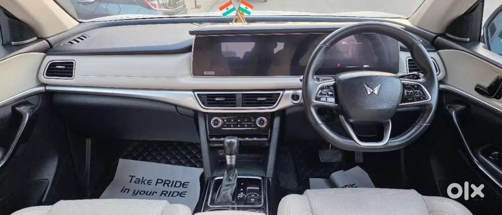 Mahindra Xuv700 Ax7 Luxury Pack Awd, 2021, Petrol