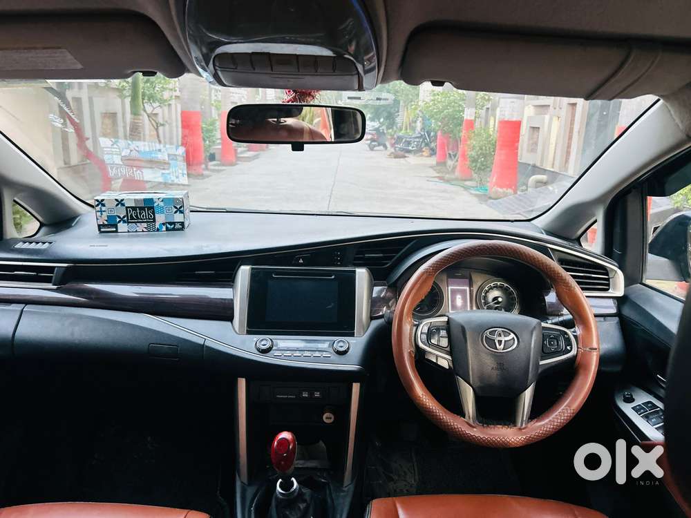 Toyota Innova Crysta 2.7 V, 2016, Cng & Hybrids