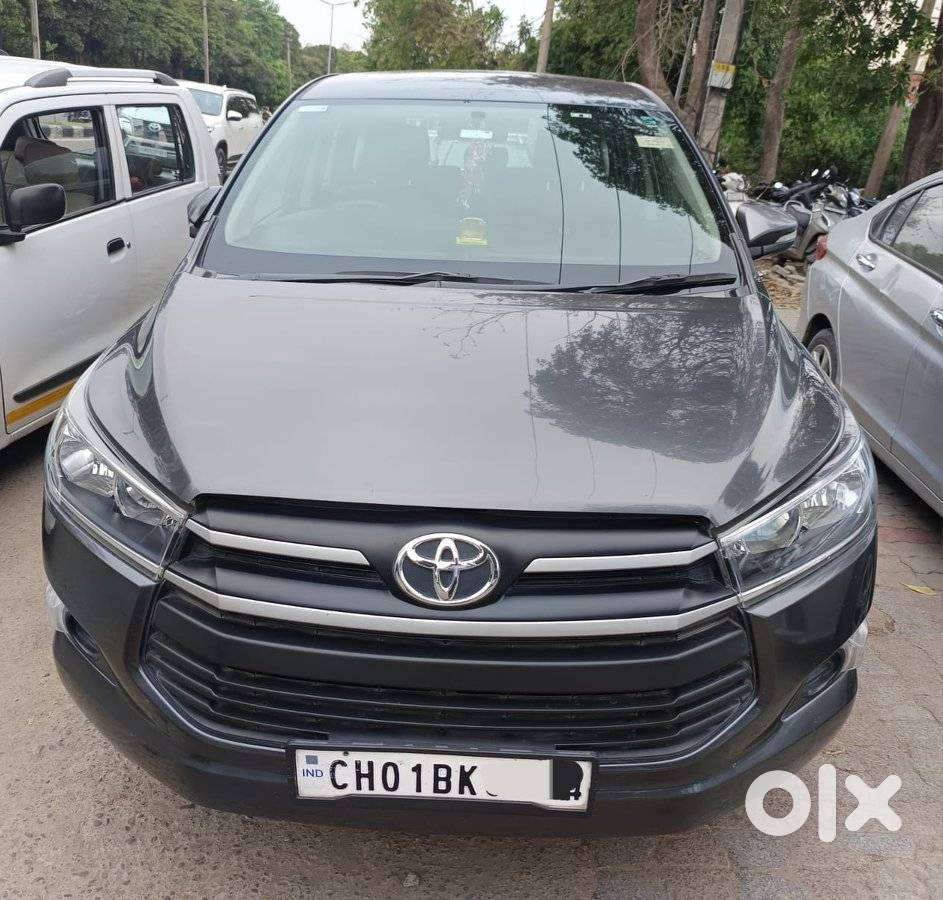 Toyota Innova Crysta 2.4 Gx Mt, 2016, Diesel