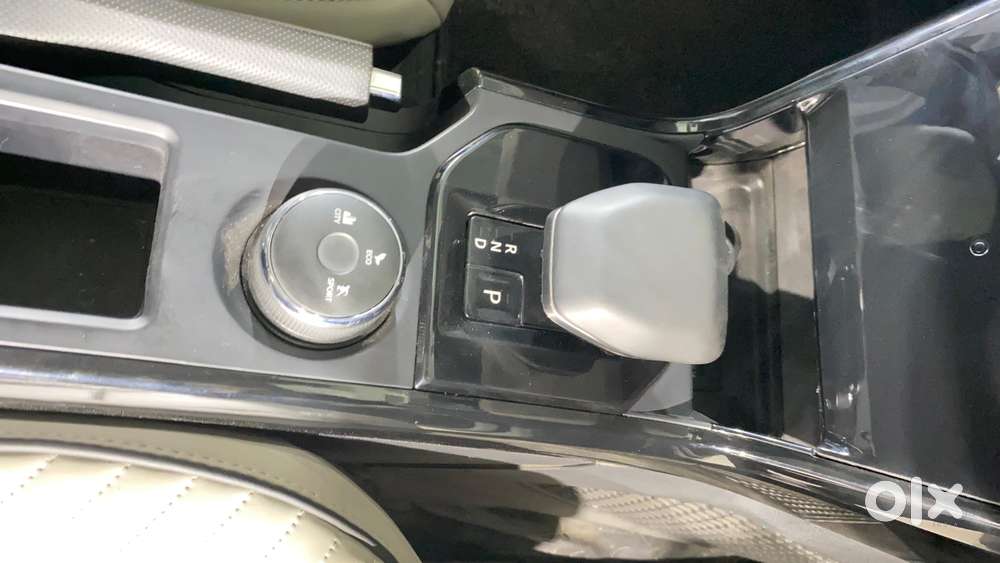 Tata Nexon Creative Plus 1.2 Revotron Petrol 7dca, 2023, Petrol