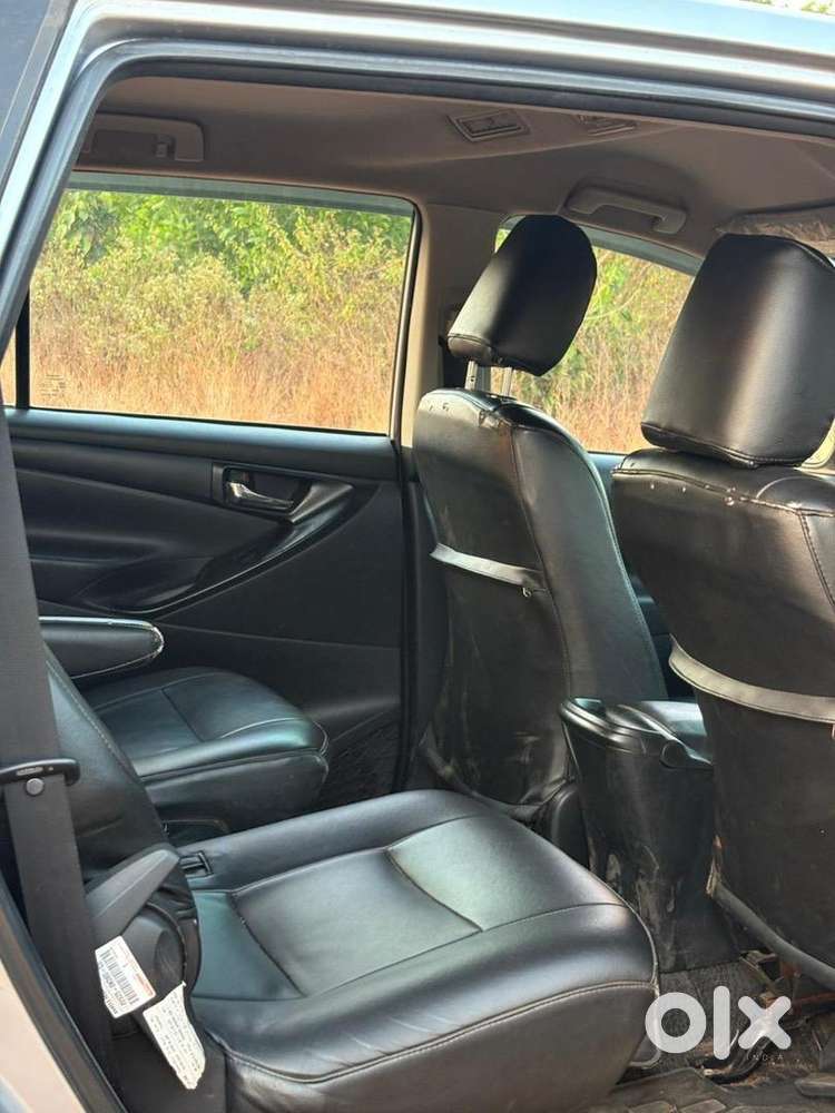 Toyota Innova Crysta 2017 Diesel Well Maintained