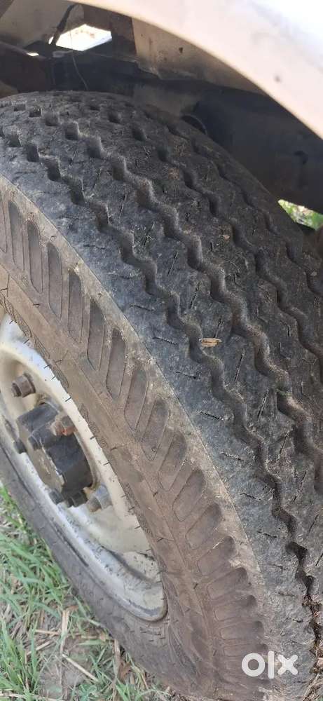 Mahindra Maxx 2012 Diesel 100000 Km Driven, 100% Tyre, Engine Ok