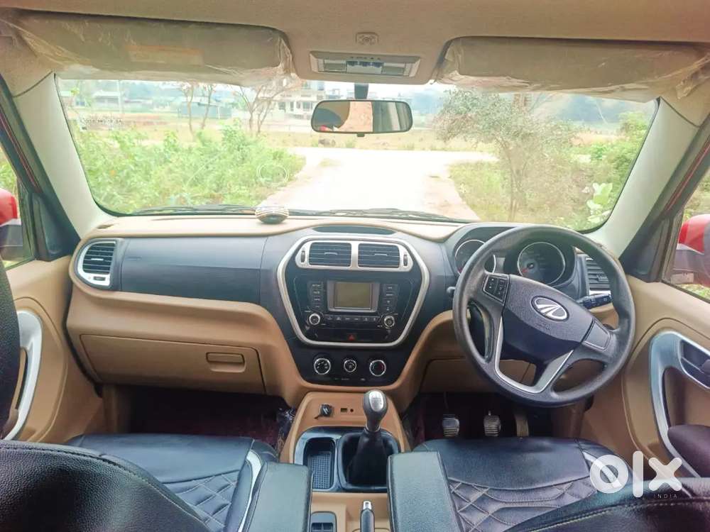 Mahindra Tuv 300 2017