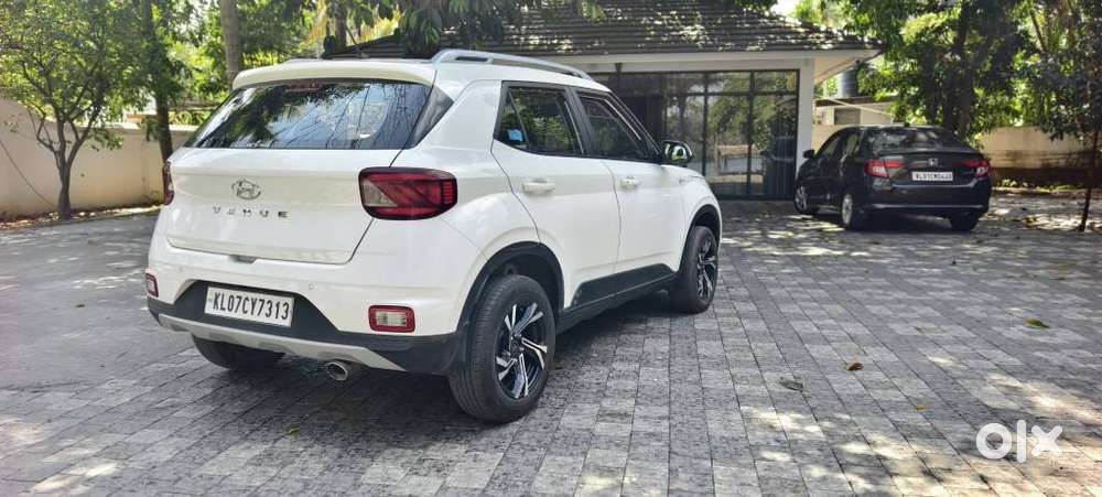 Hyundai Venue 1.2 S Plus, 2022, Petrol