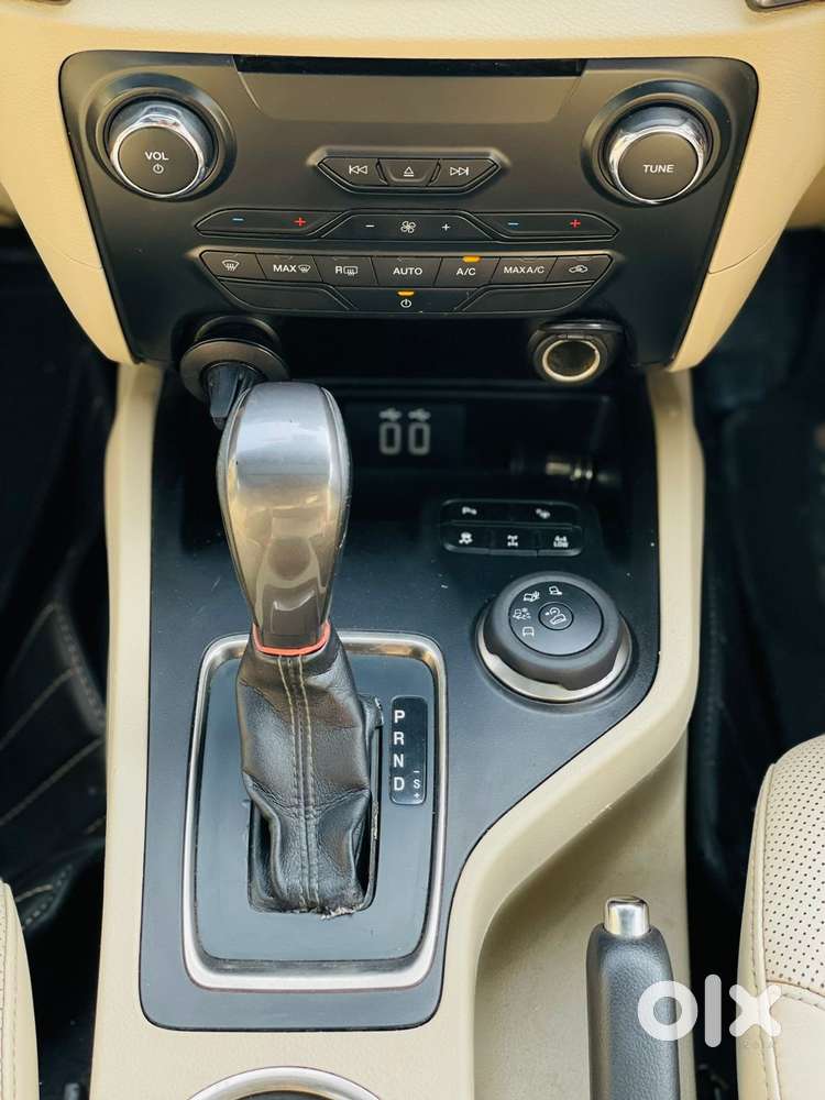 Ford Endeavour 3.2 Titanium At 4x4, 2017, Diesel