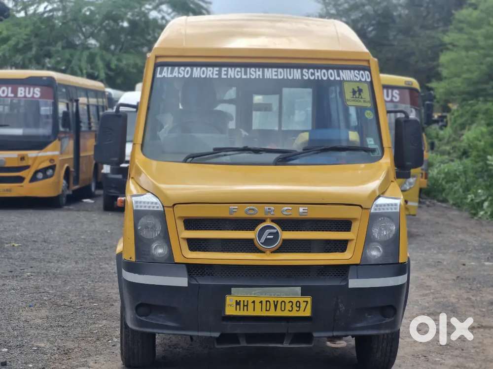 Traveller school bus 18 seater