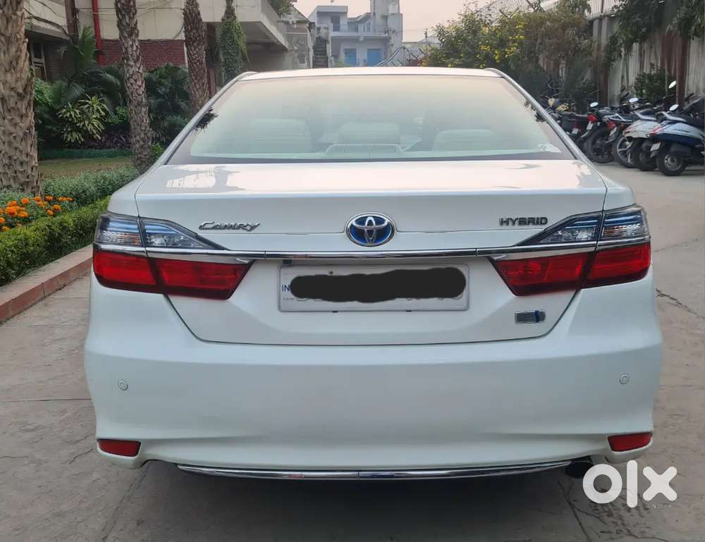 2016 Toyota Camry Hybrid At  1 Owner  Company Maintained