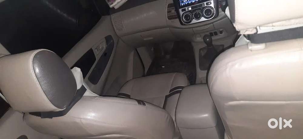 Toyota Innova 2014