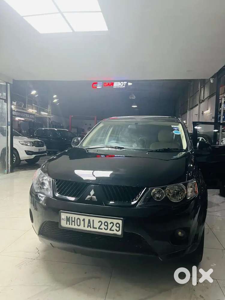 Mitsubishi Outlander Petrol Automatic