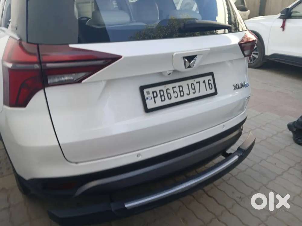 Mahindra Xuv700 2025 Diesel 9500 Km Driven