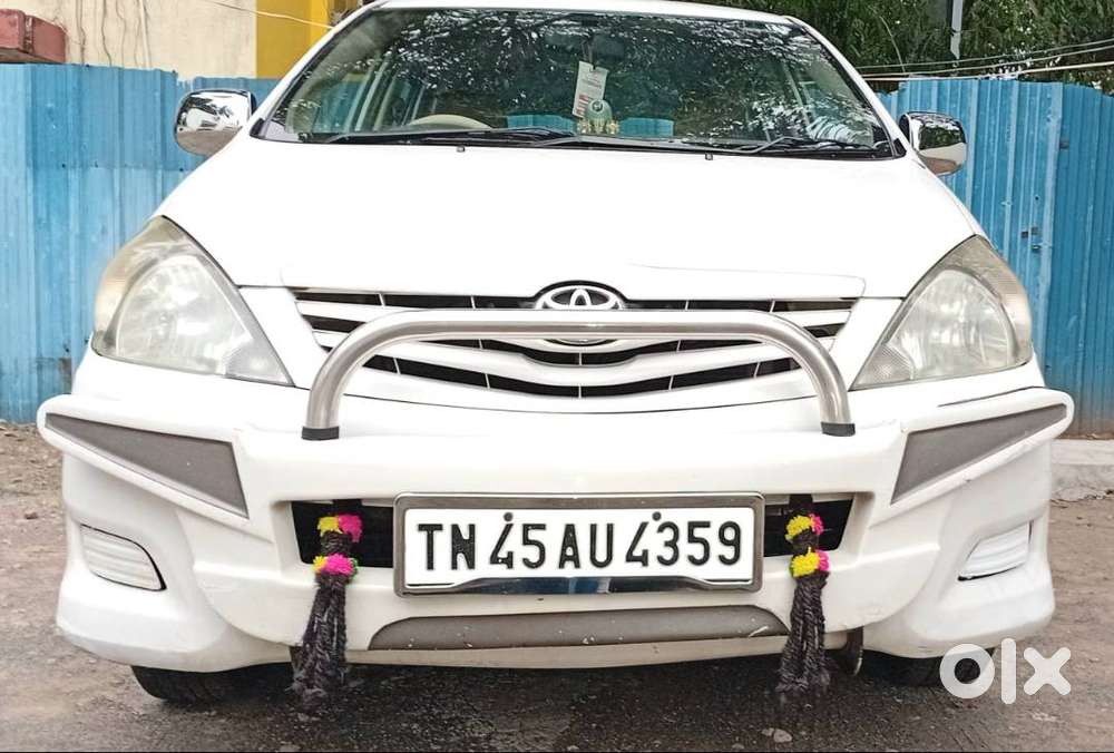 Innova 2.5g4 Single Owner 2011 December Month Full Companyserviced Car