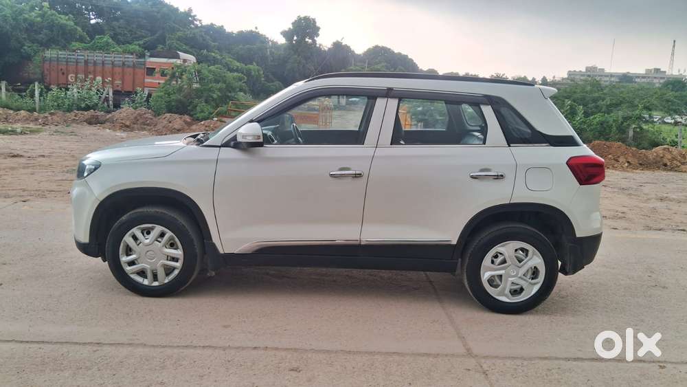 Maruti Suzuki Brezza 1.5 Lxi Cng, 2022, Cng & Hybrids