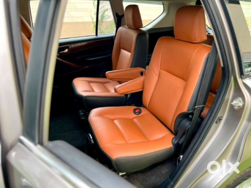 Toyota Innova Crysta [ ] 2.4 Gx At 7 Str, 2019, Diesel