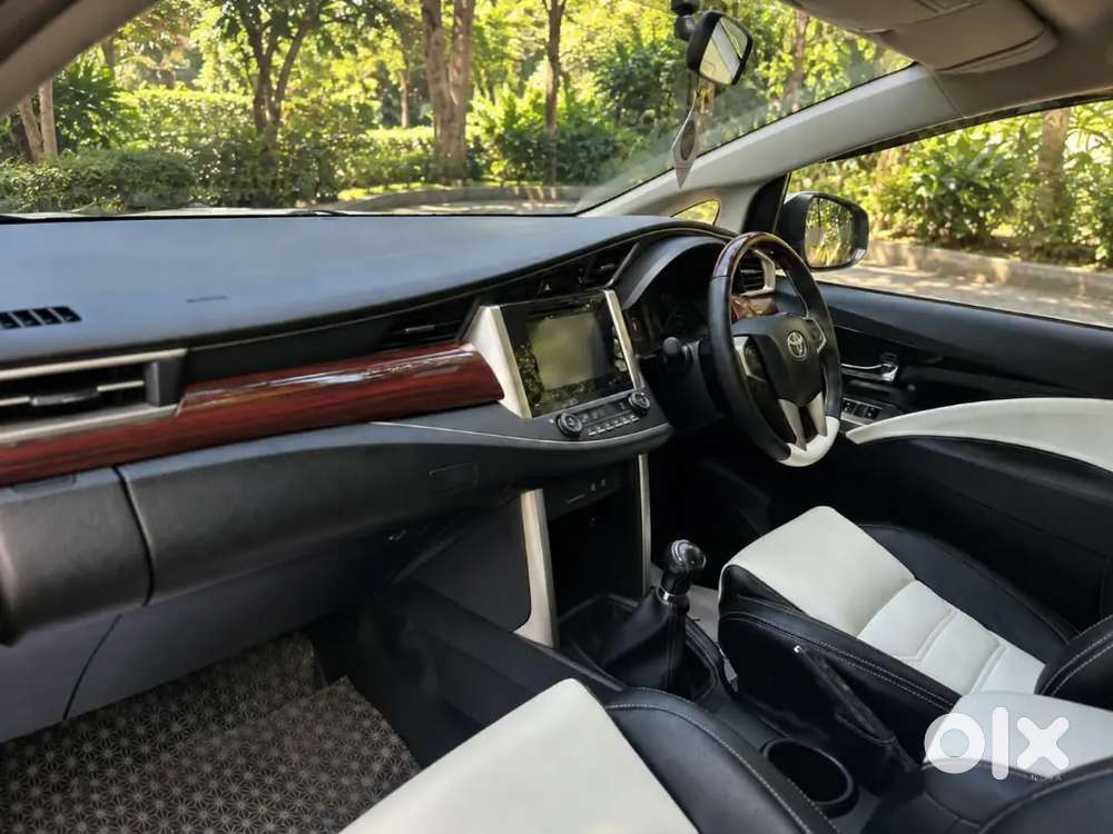 Toyota Innova Crysta 2.4 2019