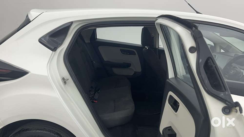 Tata Altroz 1.5 Xm Plus Diesel, 2022, Diesel