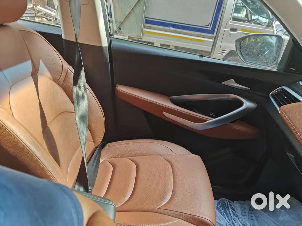Mg Hector Plus 2021 Diesel 17000 Km Driven