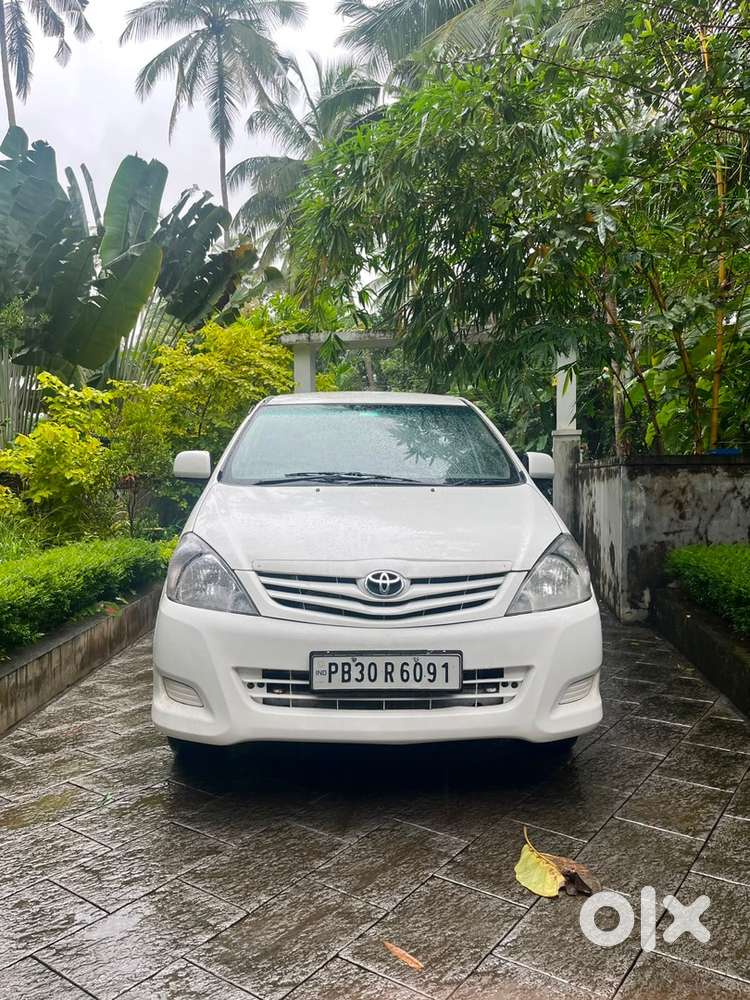 Toyota Innova Diesel 2011