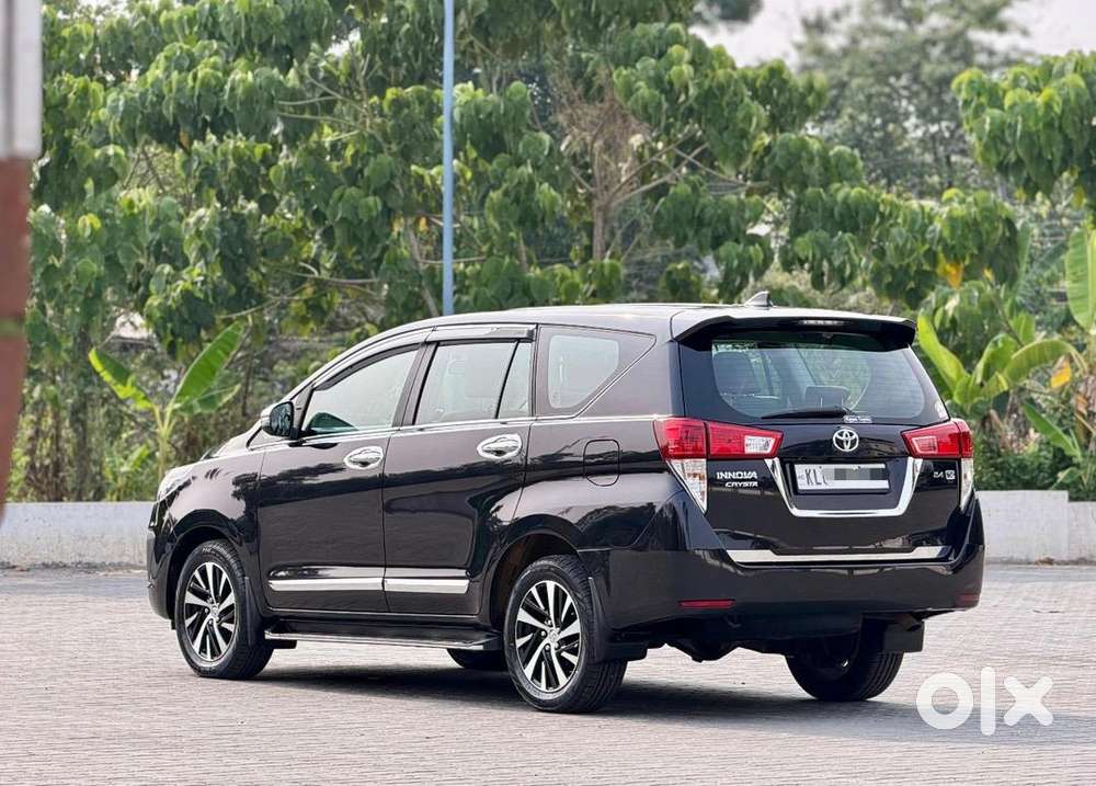 Toyota Innova Crysta 2021