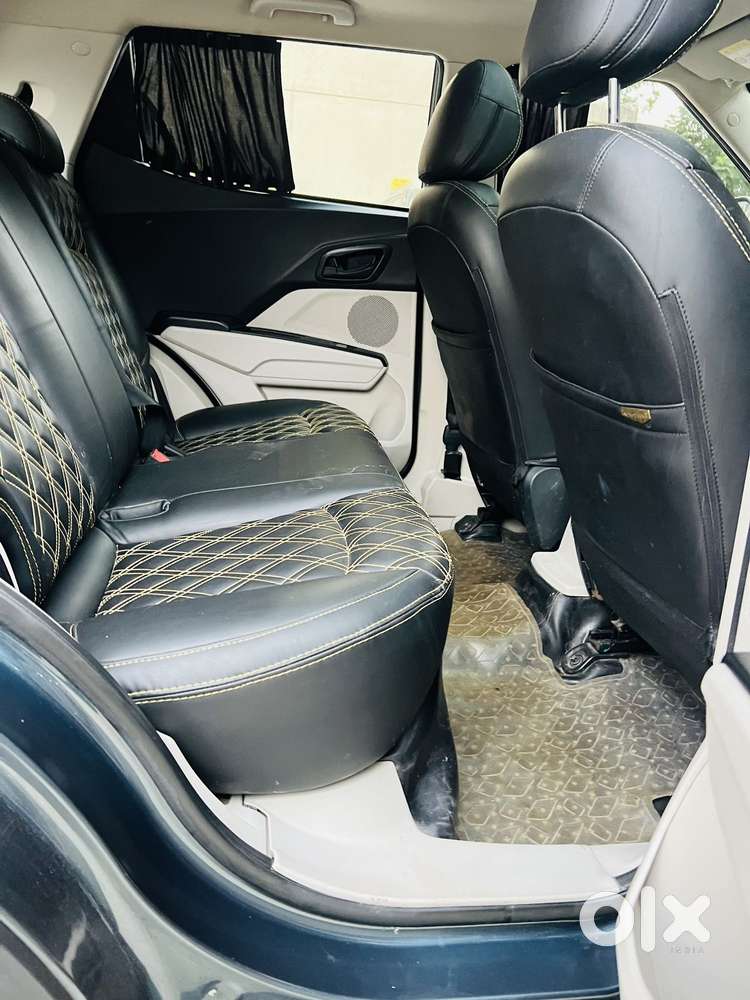 Mahindra Xuv300 1.2 W6 Amt Petrol, 2021, Cng & Hybrids