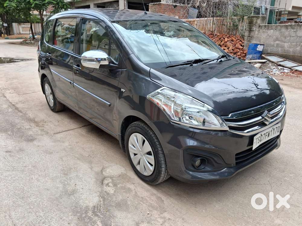 Maruti Suzuki Ertiga Vxi At Petrol, 2017, Petrol