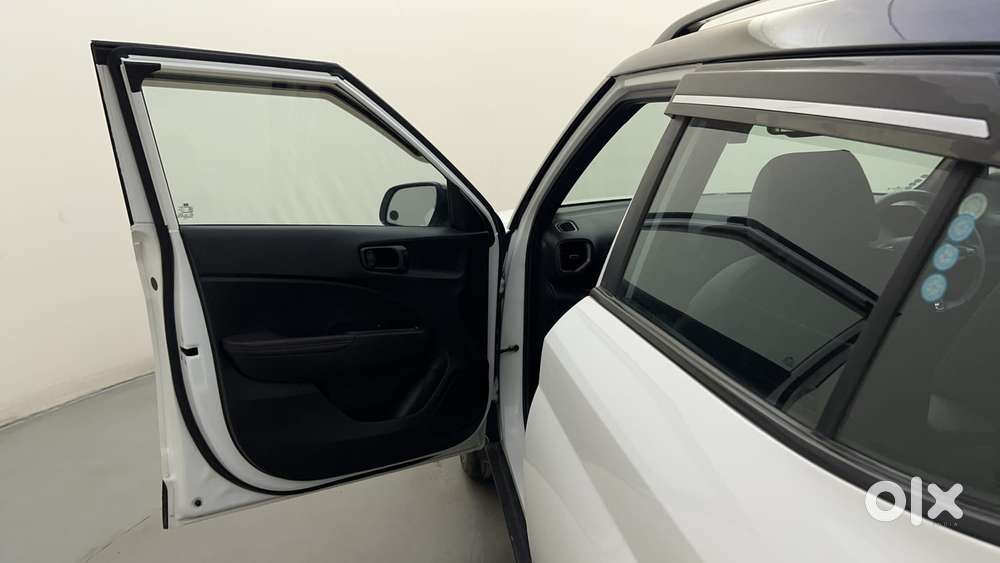 Hyundai Venue N Line N8 Dct Dual Tone, 2023, Petrol
