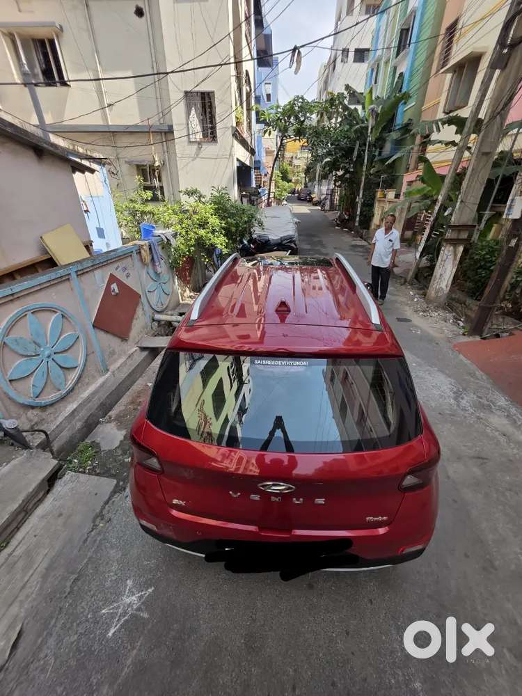 Hyundai Venue 2019 Petrol Well Maintained