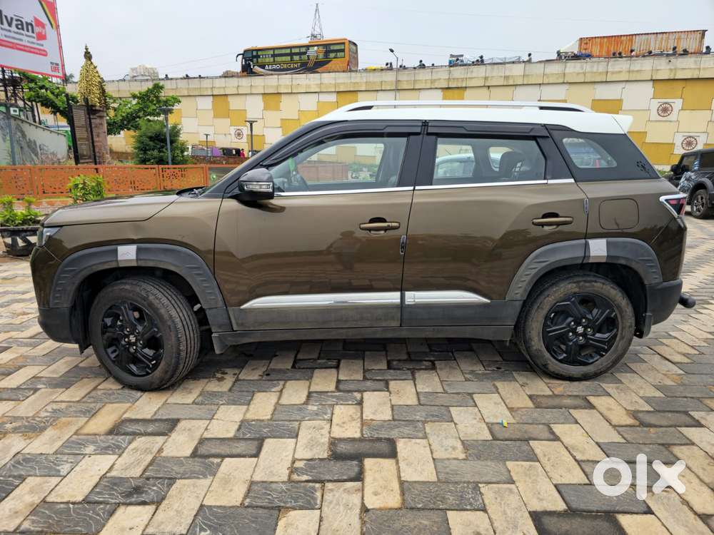 Maruti Suzuki Brezza 1.5 Zxi At Smart Hybrid Dual Tone, 2024, Petrol